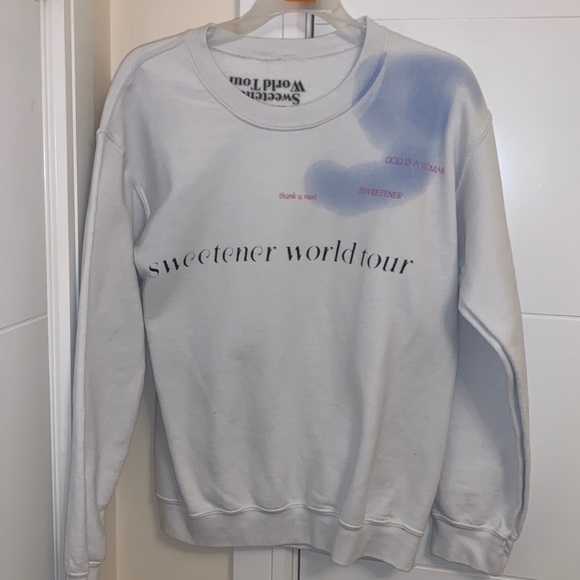 Ariana Grande Limited Edition concert sweatshirt - Picture 1 of 2